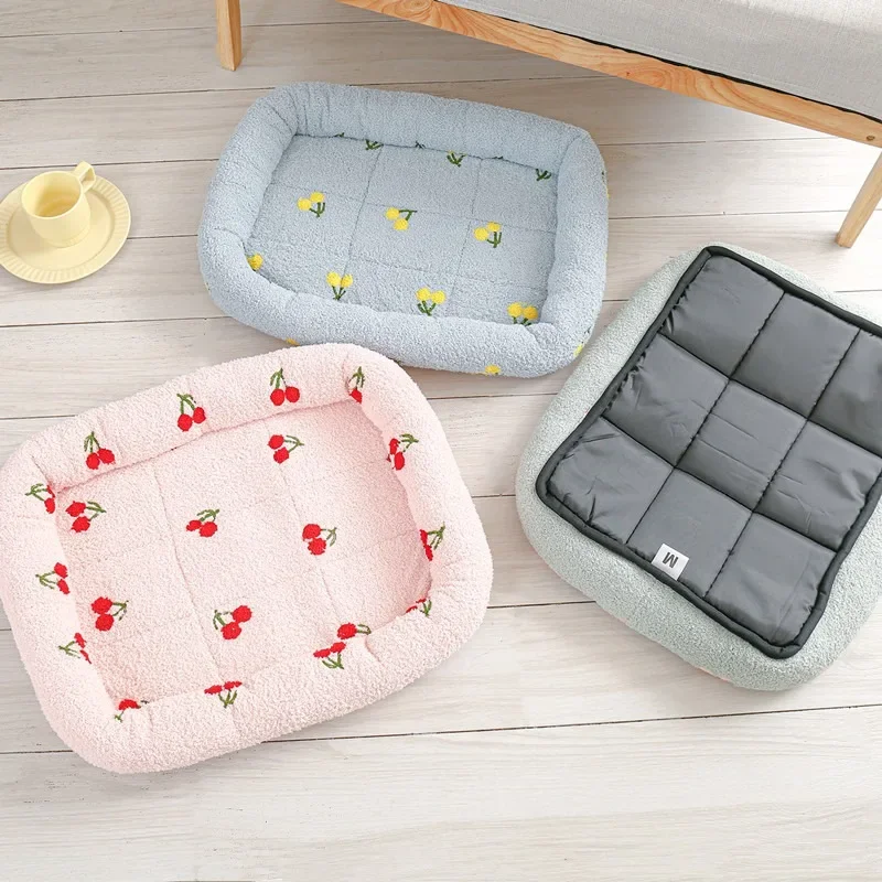 Universal Kennel Cloud Velvet  - Calming Dog Bed recension och pris