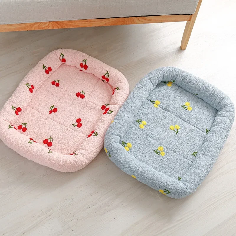 Universal Kennel Cloud Velvet  - Calming Dog Bed recension och pris