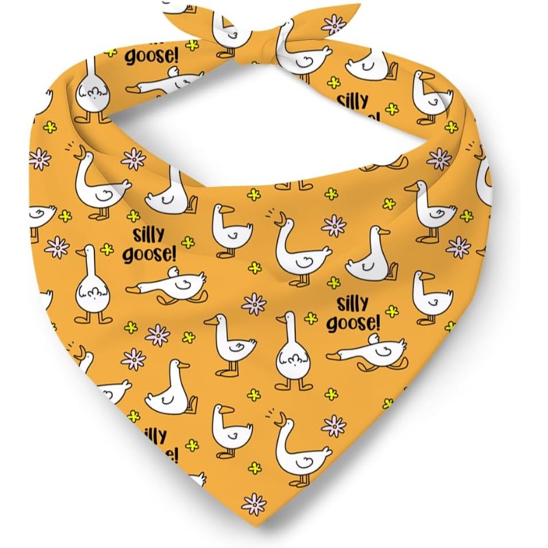 Dog Bandana Featuring a Cute G - Dog Bandana Scarf recension och pris